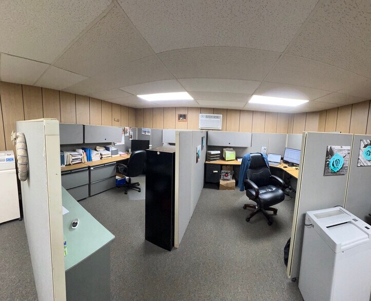 More Photos Of 101 E Township Line Rd, Upper Darby General Retail For Sale