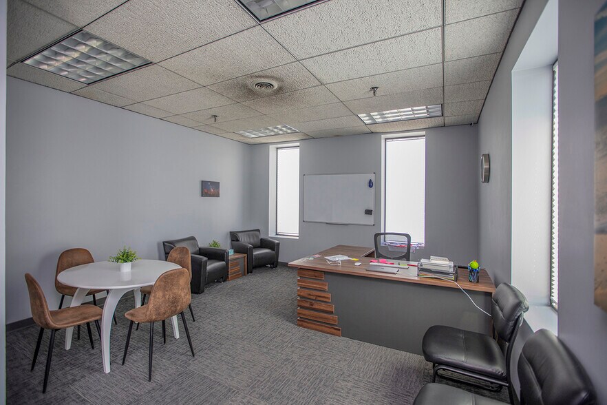 More Photos Of 600 S Main St, Elkhart Office For Lease