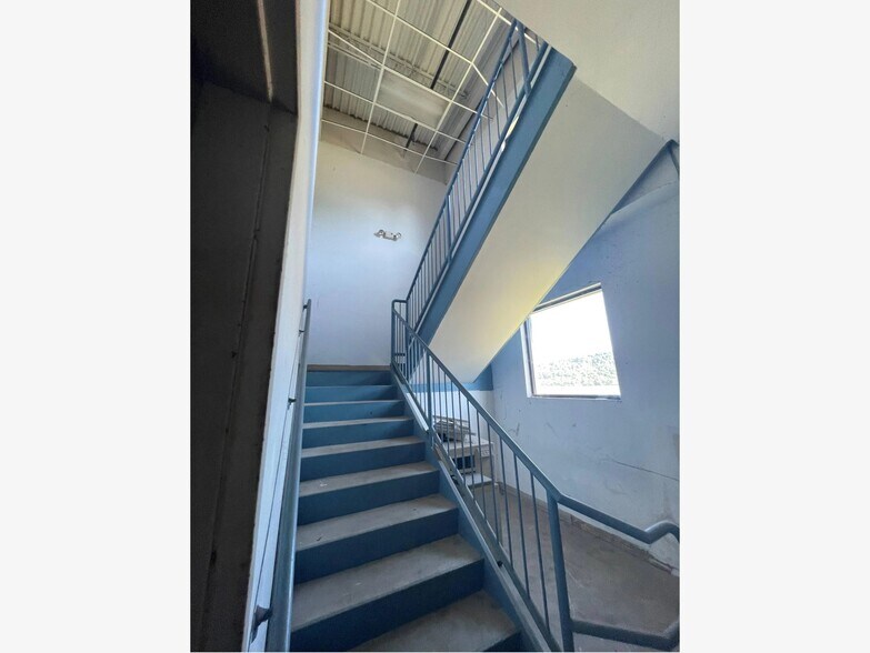More Photos Of 901 E Main St, Warsaw Warehouse For Lease