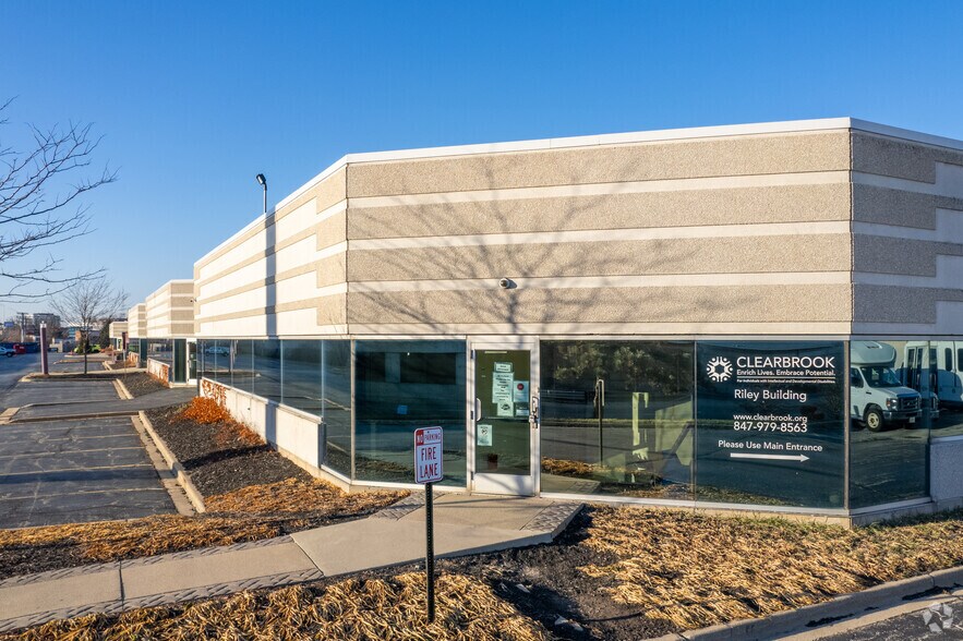 More Photos Of 2100 Golf Rd, Rolling Meadows Light Distribution For Lease