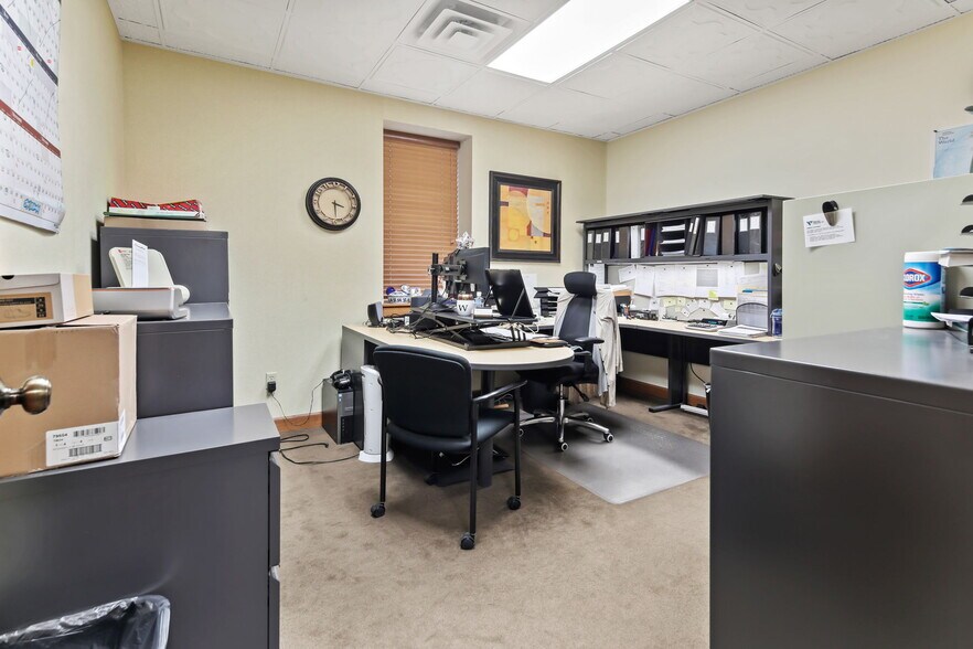 More Photos Of 11 N 7th Ave N, Saint Cloud Office For Sale