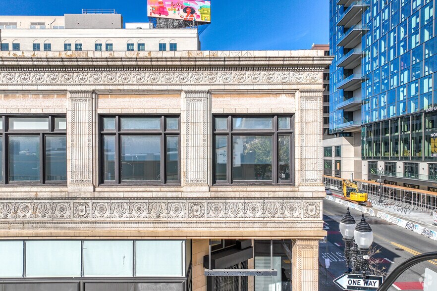 More Photos Of 1901 Broadway, Oakland Storefront Retail Office For Lease