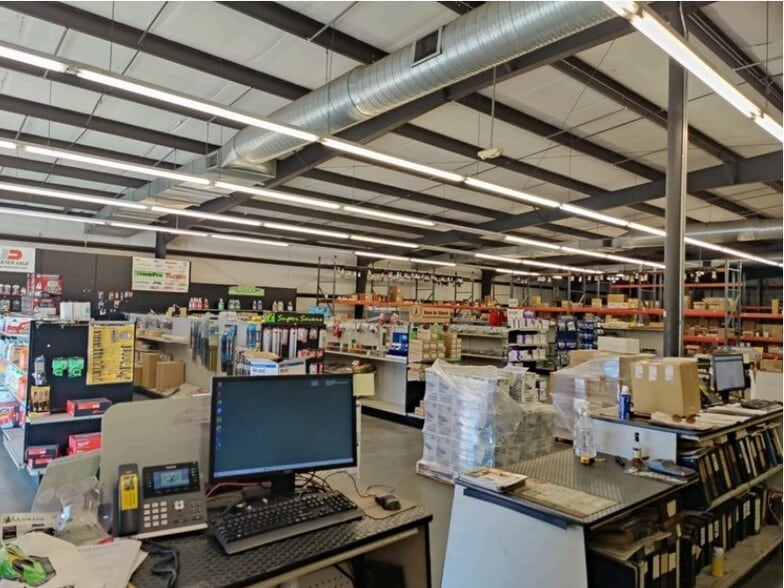 More Photos Of 3762 Highway 82 W, Leland Freestanding For Sale