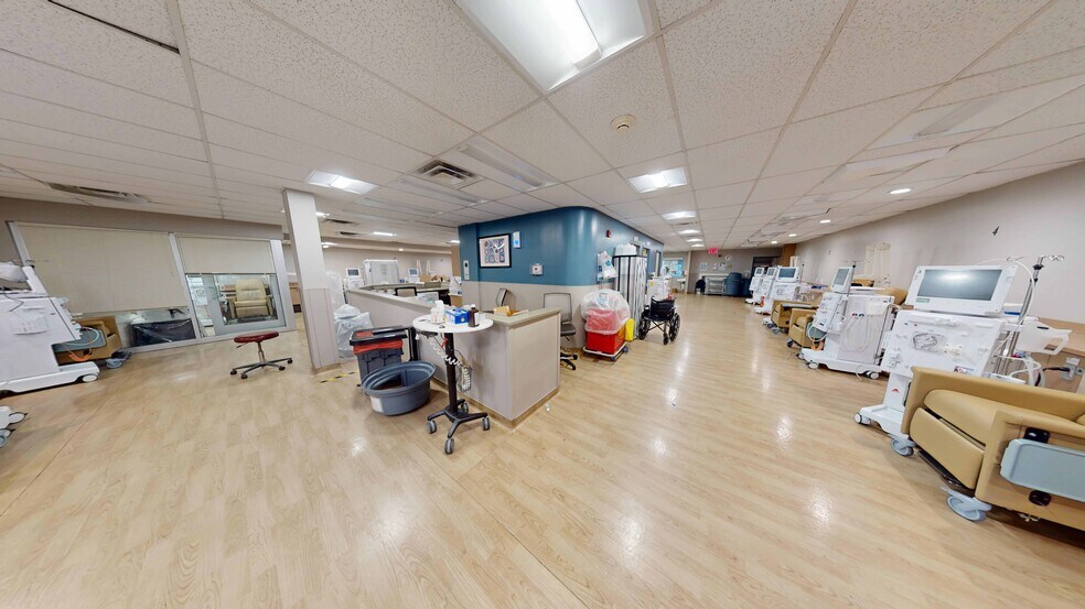 More Photos Of 1915-1917 Ocean Ave, Brooklyn Medical For Sale