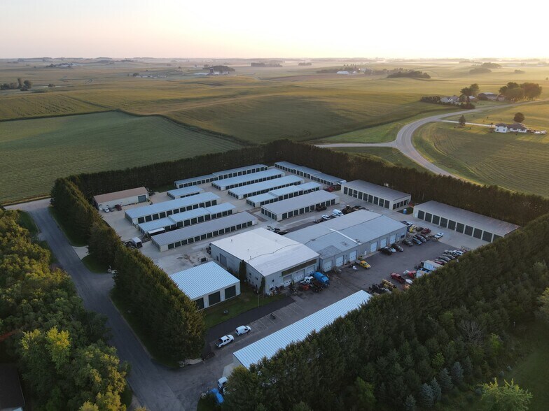 More Photos Of 7646 Conifer Ct, De Forest Warehouse For Lease