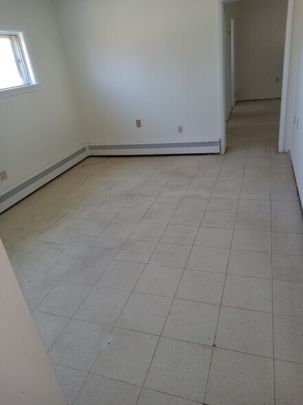 More Photos Of 515 W Butler Ave, Chalfont Veterinarian Kennel For Sale