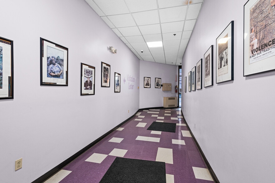 More Photos Of 202 E Superior St, Duluth Office For Sale