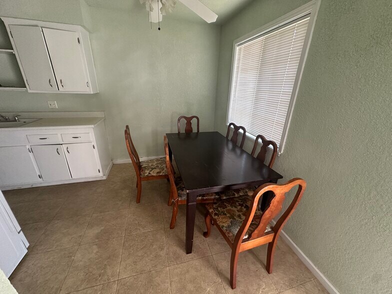 More Photos Of 1822 Cirby Way, Roseville Apartments For Sale