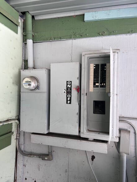 More Photos Of 2328 Newton Ave, San Diego Flex For Lease