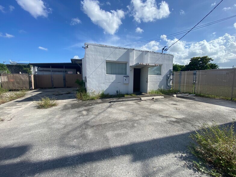 More Photos Of 2126 Collins Ct, Hollywood Refrigeration Cold Storage For Lease