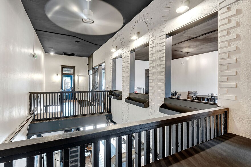 More Photos Of 119 S Calumet Ave, Chesterton Storefront Retail Residential For Lease