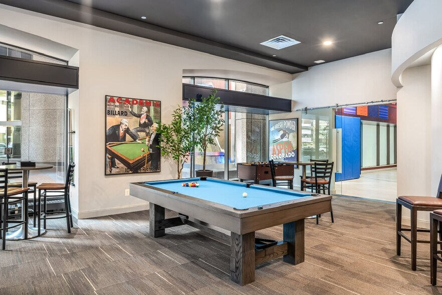More Photos Of 1801 Market St, Philadelphia Office For Lease
