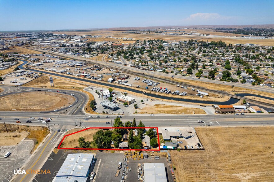 More Photos Of 1575 Olive Dr, Bakersfield Rehabilitation Center For Sale