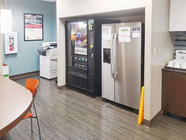 More Photos Of 8875 Hidden River Pkwy, Tampa Coworking Space