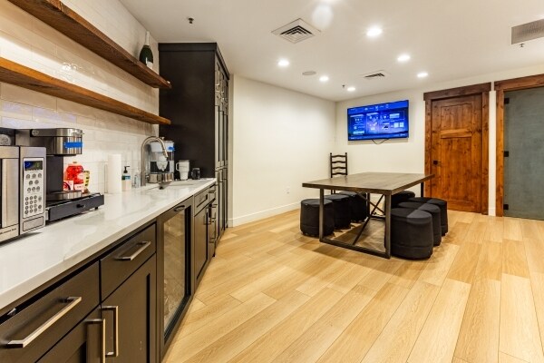 More Photos Of 1526 W Ute Blvd, Park City Office For Sale