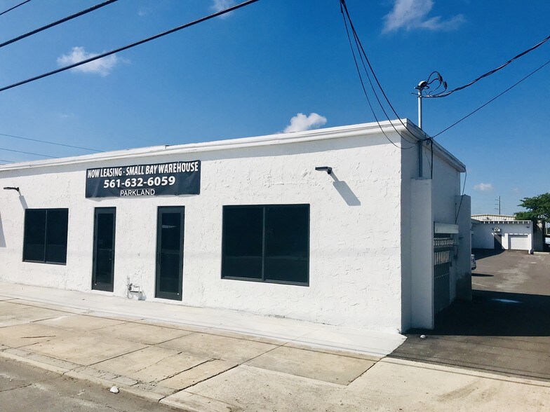 More Photos Of 1211 Okeechobee Rd, West Palm Beach Flex For Lease