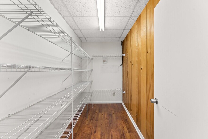 More Photos Of 2629 W 23rd St, Panama City Office For Sale