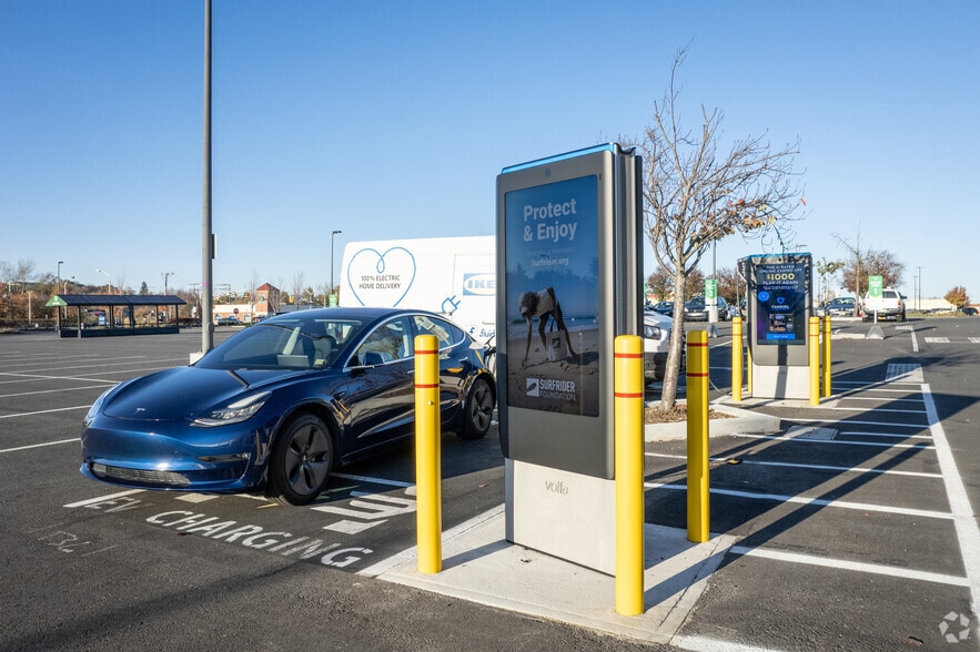 More Photos Of 2-4 Memorial Dr, Lodi Unknown For Lease