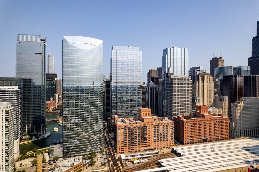 More Photos Of 150 N Riverside Plz, Chicago Office For Lease