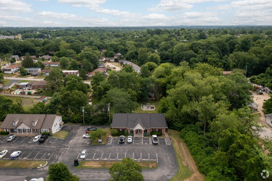 More Photos Of 11406 Gravois Rd, Saint Louis Office For Sale