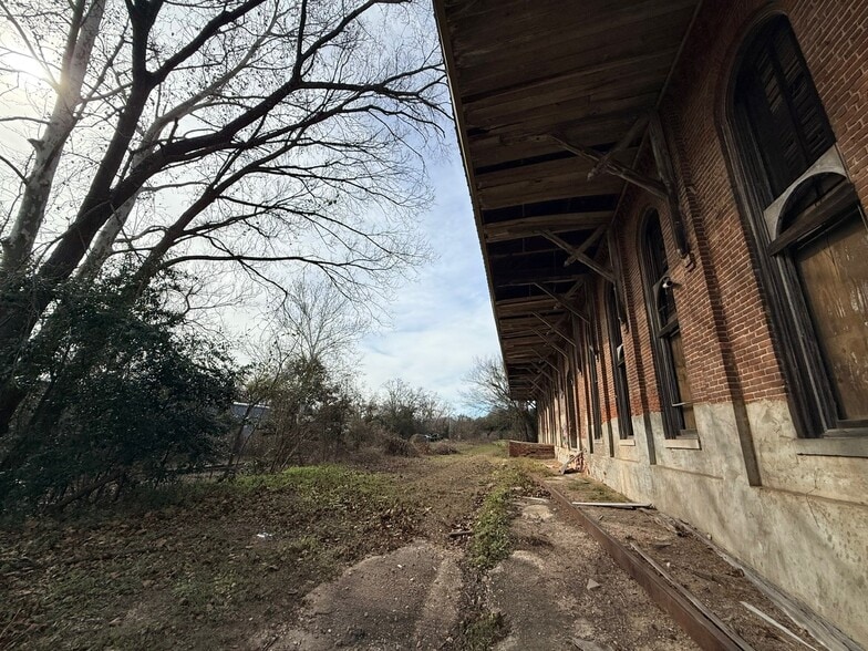 More Photos Of 300 S Randolph Ave, Eufaula Industrial For Sale