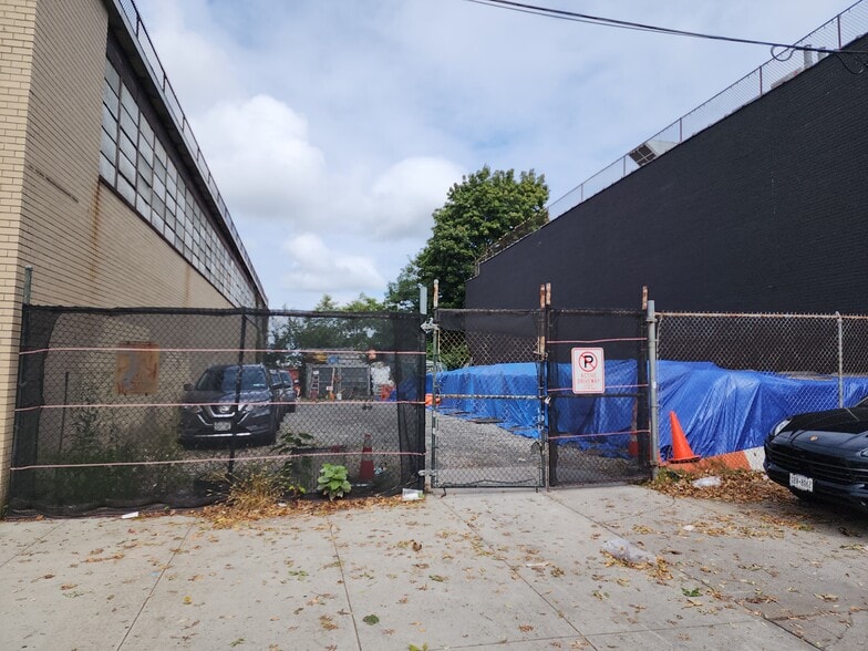 More Photos Of 4133 38th St, Long Island City Warehouse For Sale