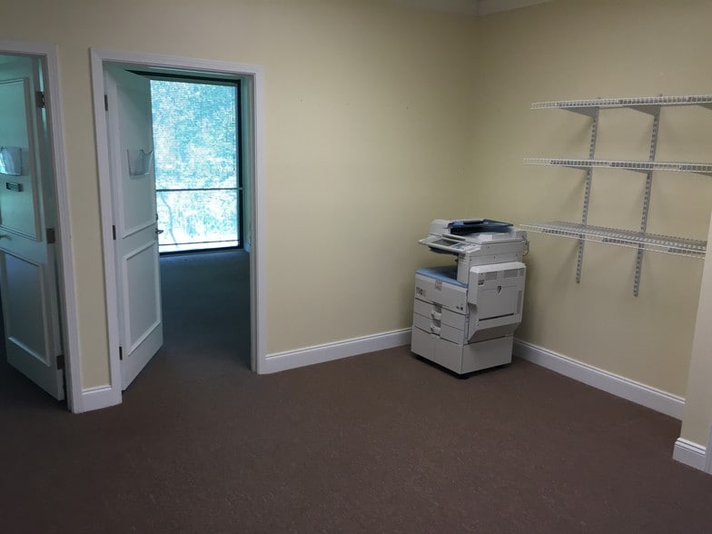 More Photos Of 2301 Park Ave, Orange Park Coworking Space