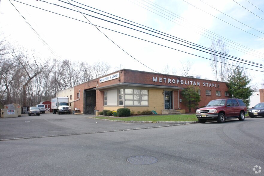 Primary Photo Of 11 Brown Ave, Springfield Manufacturing For Lease