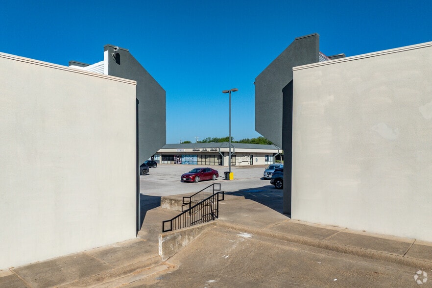 More Photos Of 6500 Northwest Dr, Mesquite Unknown For Lease