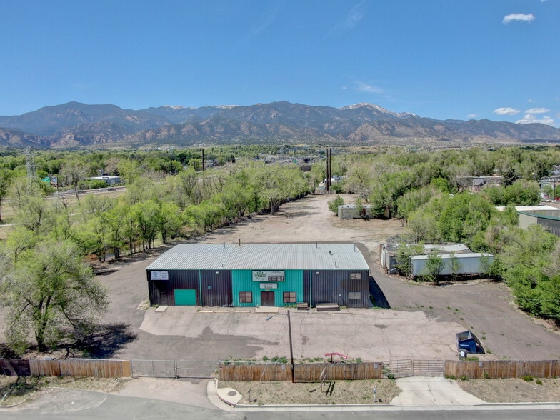More Photos Of 1210 S El Paso St, Colorado Springs Warehouse For Lease