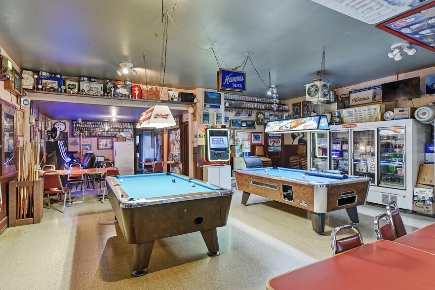 More Photos Of 6310 Gilmore Ave, Omaha Bar For Sale