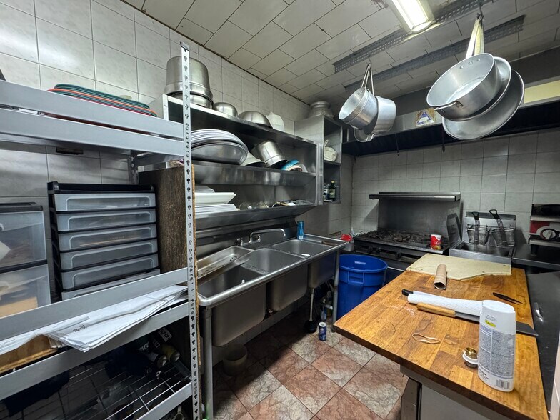 More Photos Of 294 Broadway, Brooklyn Apartments For Lease