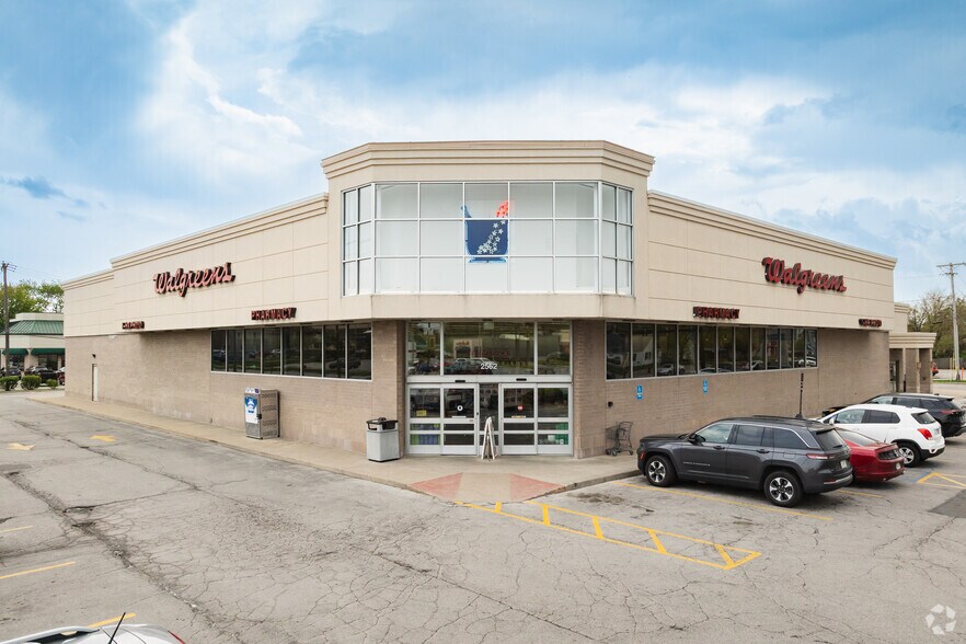 Primary Photo Of 2562 Navarre Ave, Oregon Freestanding For Sale