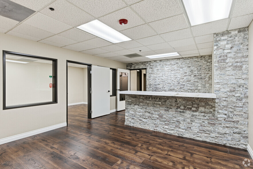 More Photos Of 41593 Winchester Rd, Temecula Office For Lease