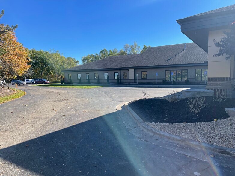 More Photos Of 3322 Beltline Ct NE, Grand Rapids Medical For Lease