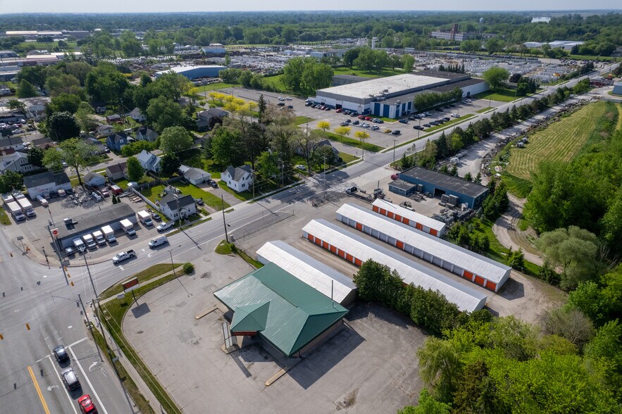 More Photos Of 1201 Salzburg Ave, Bay City Freestanding For Lease