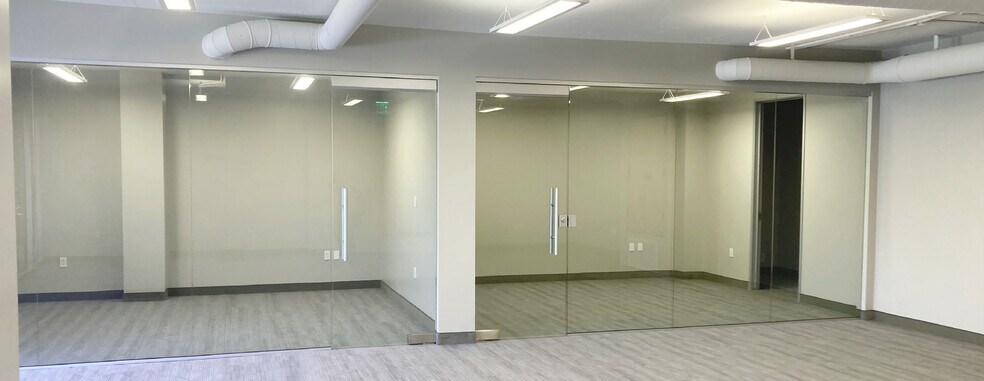 More Photos Of 1833 E 17th St, Santa Ana Office For Lease