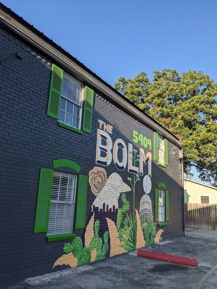 More Photos Of 5909 Bolm Rd, Austin Apartments For Sale