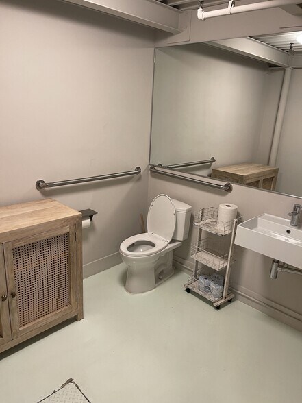 More Photos Of 110 Washington Ave, Miami Beach Apartments For Lease