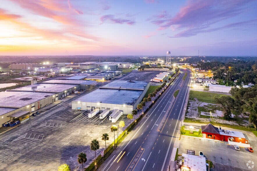 More Photos Of 15311 Citrus Country Dr, Dade City Distribution For Lease