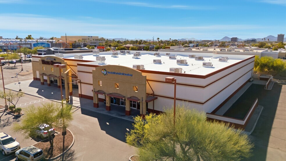 More Photos Of 5975 E Broadway Blvd, Tucson Freestanding For Sale