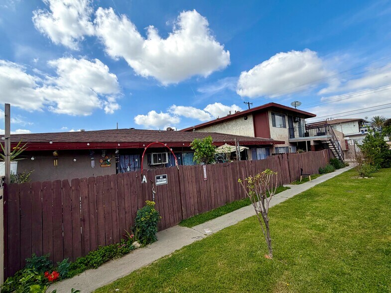 More Photos Of 1228 W Rosewood Ct, Ontario Multifamily For Sale