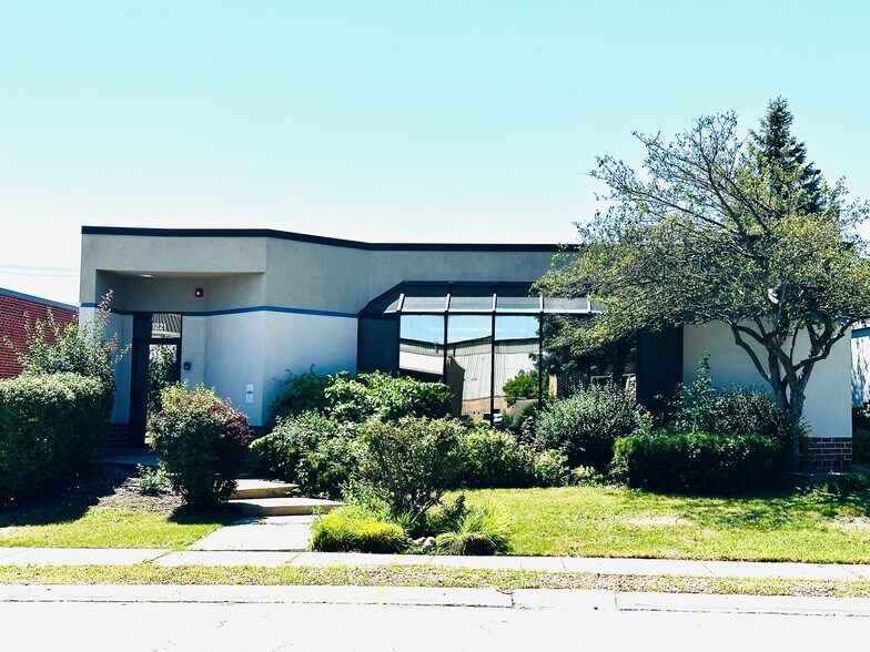 Primary Photo Of 1221 Jarvis Ave, Elk Grove Village Light Manufacturing For Sale