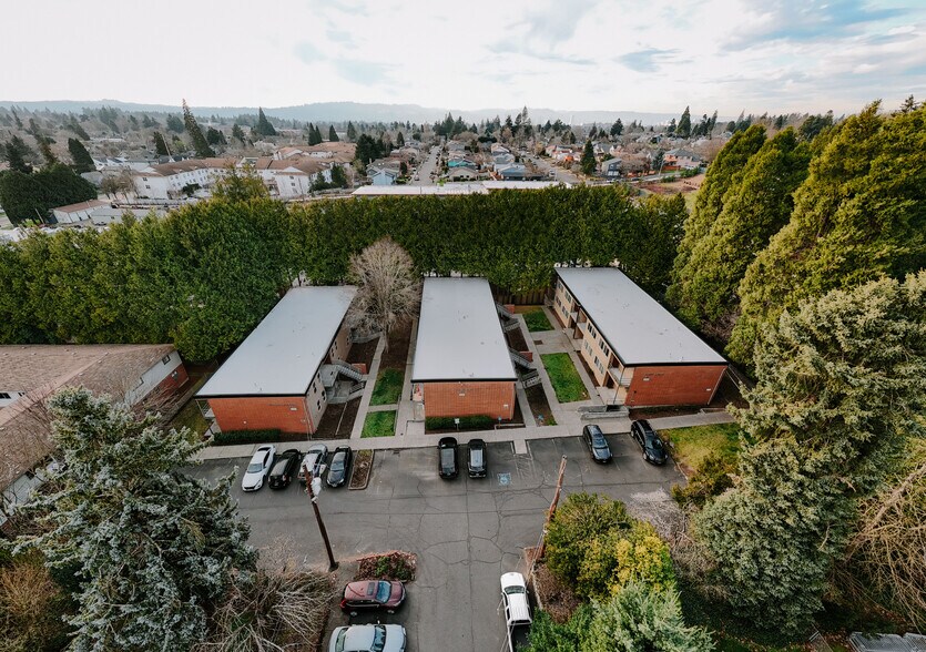 More Photos Of 2219-2231 SE 66th Ave, Portland Dormitory For Sale
