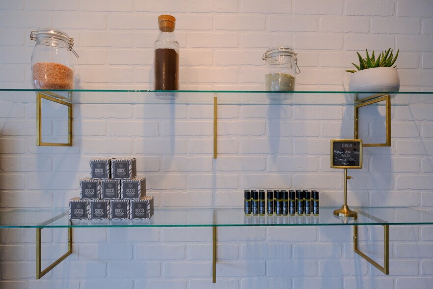 More Photos Of 4361 S Congress Ave, Austin Apartments For Sale