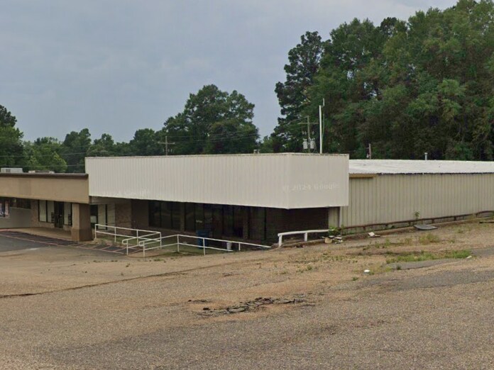 More Photos Of 111 W Main St, Homer Freestanding For Lease