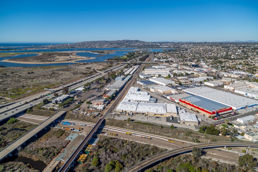 More Photos Of 5260 Anna Ave, San Diego Warehouse For Lease