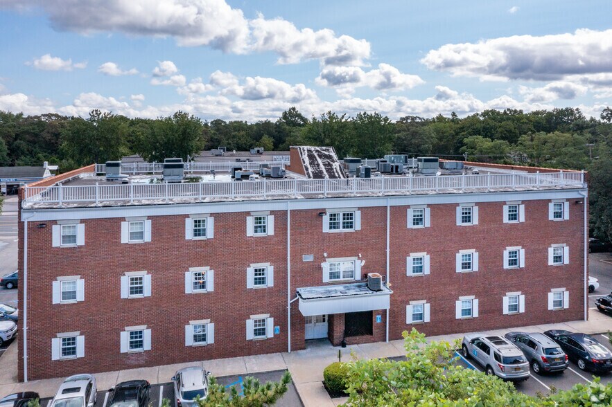 More Photos Of 283 Commack Rd, Commack Medical For Lease