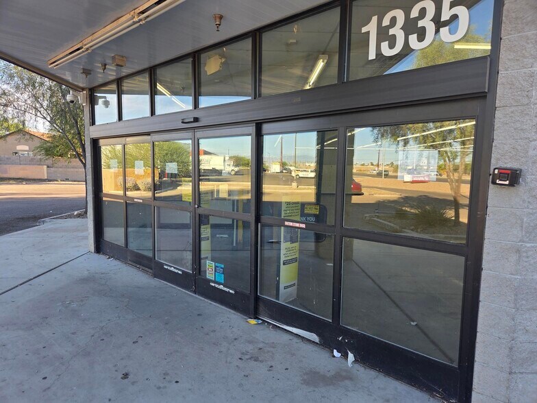 More Photos Of 1335 W Ajo Way, Tucson Freestanding For Sale