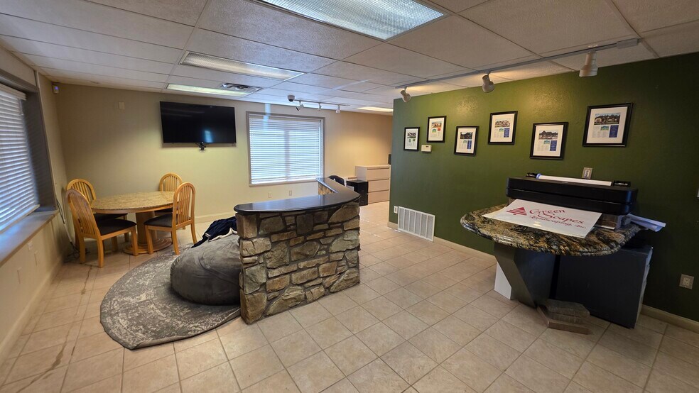 More Photos Of 69 Sunflower Rd, Colorado Springs Warehouse For Lease